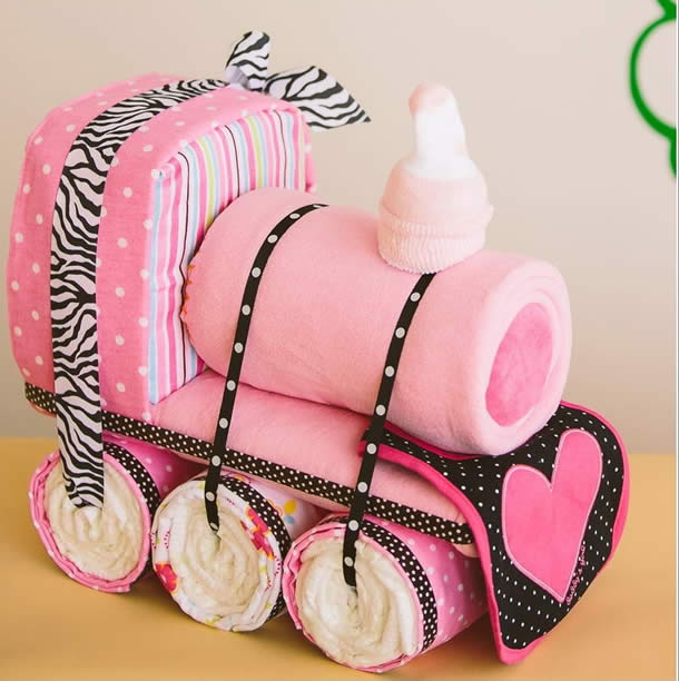 bolo-de-fraldas-rosa-trenzinho